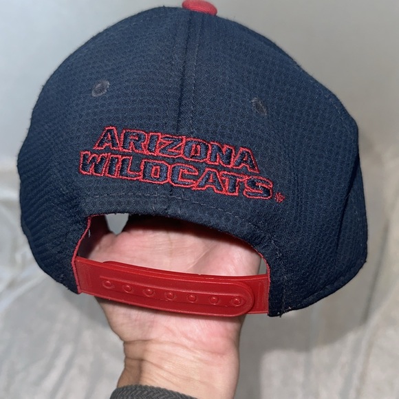 University of Arizona hat - Picture 2 of 4